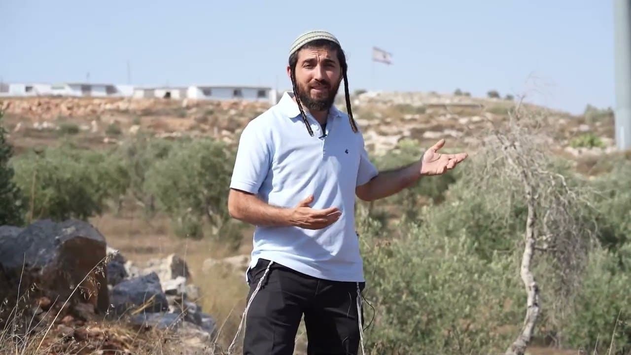 فيديو.. عضو في الكنيست الإسرائيلي يقتحم مستشفى ويهدد بقتل جريح فلسطيني