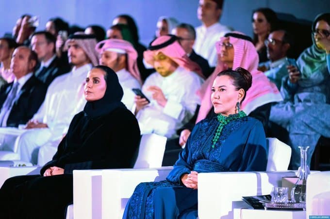 'عرض أزياء القفطان' في الدوحة: تجسيد لقوة الدبلوماسية الثقافية المغربية