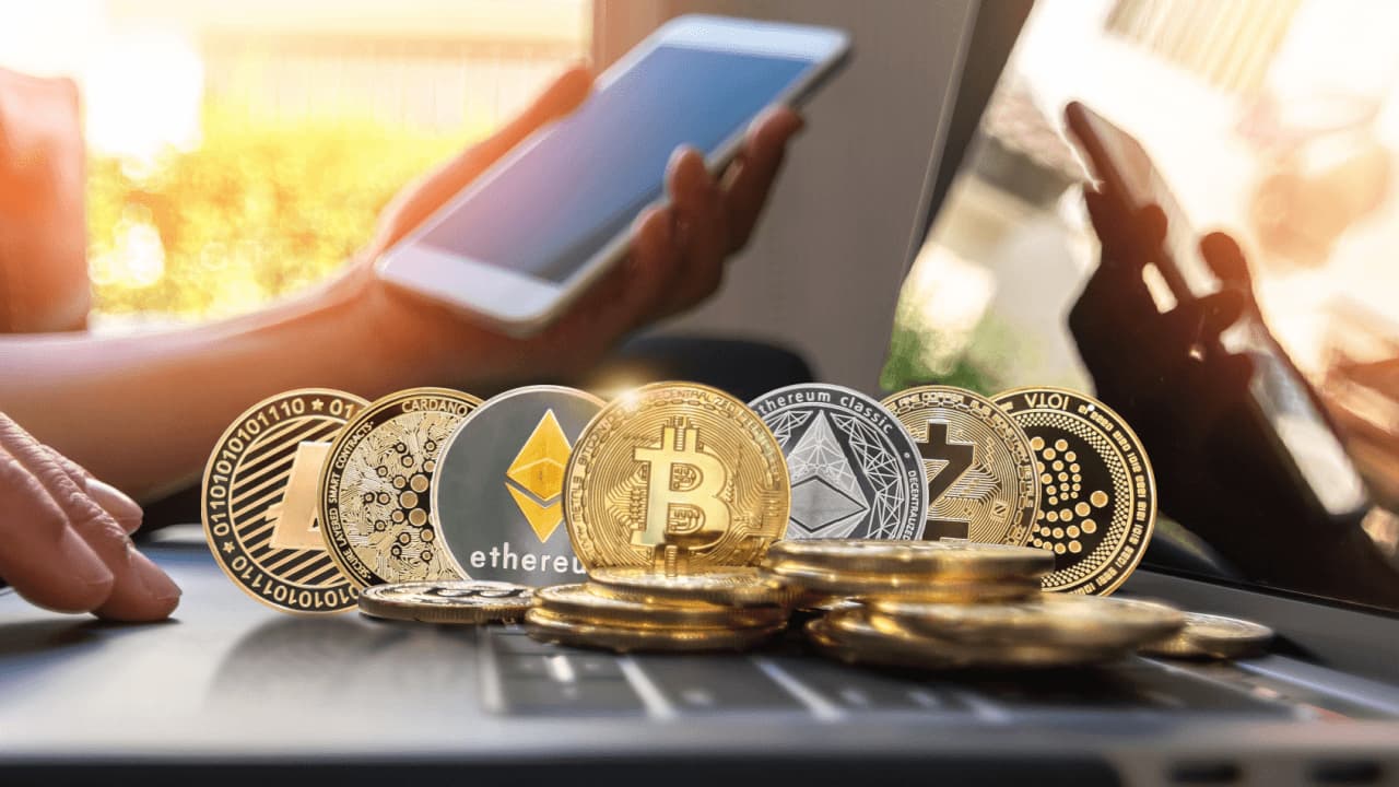 مارتن برونكو يتوقع ازدهار العملات المستقرة باليورو في السوق الأوروبية