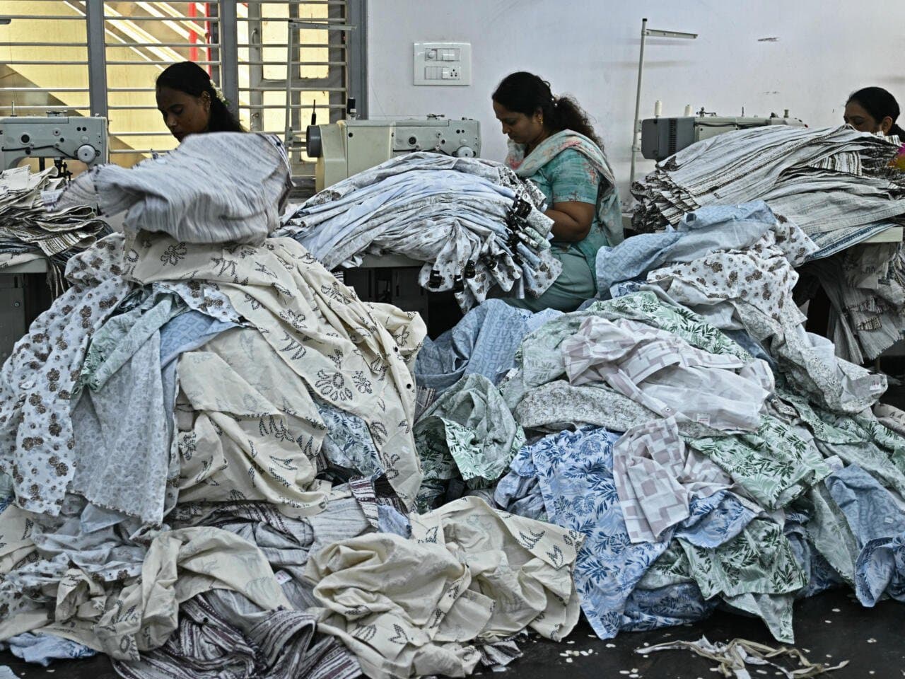 الولايات المتحدة تضاعف الرسوم الجمركية على المنتجات الهندية إلى 50%