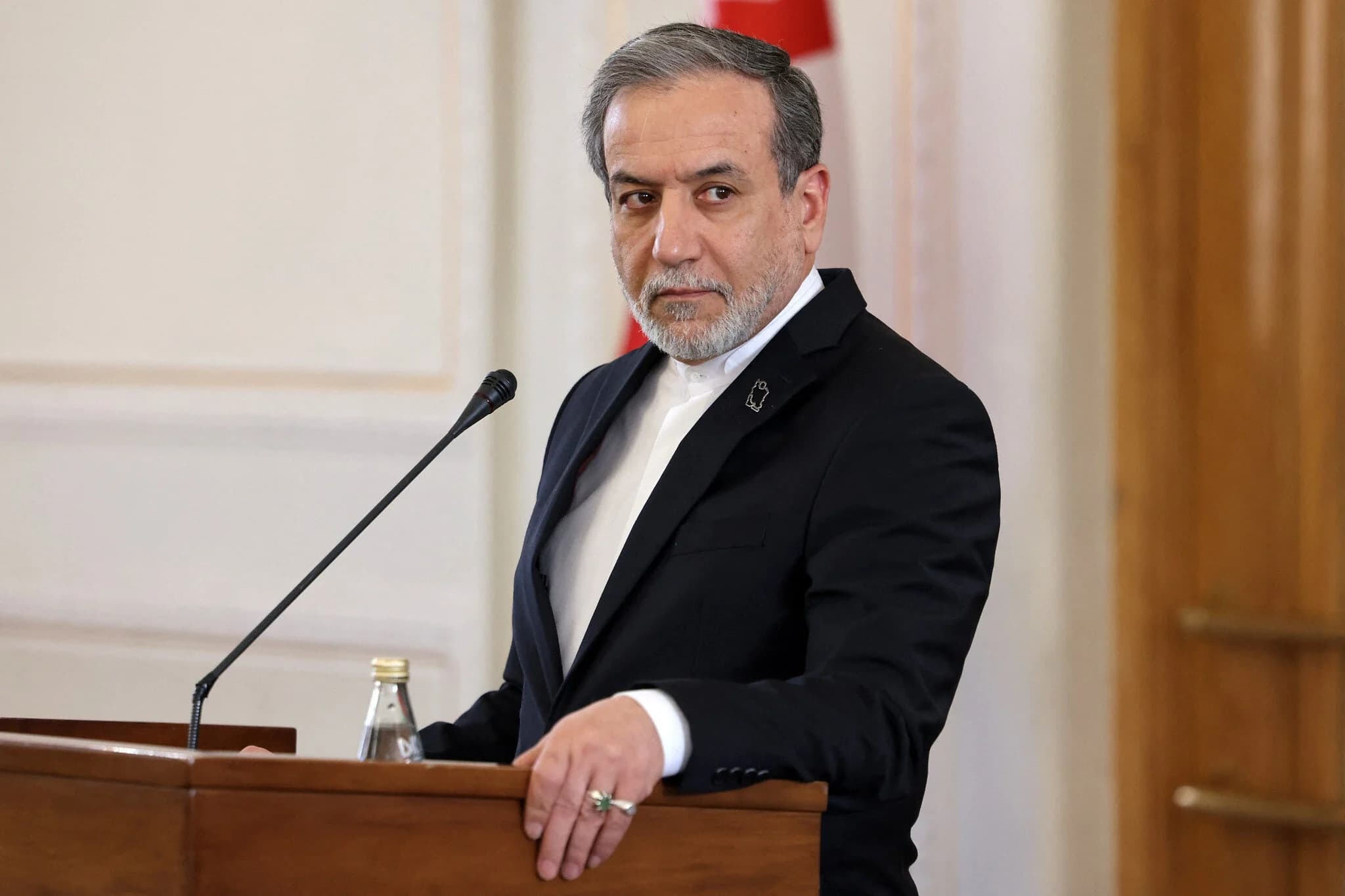 إيران–الولايات المتحدة: طهران ترفض شروط واشنطن