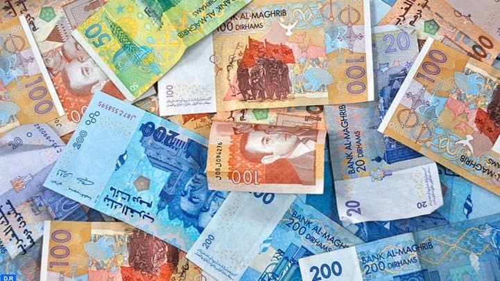 بنوك: تراجع عجز السيولة إلى 138 مليار درهم